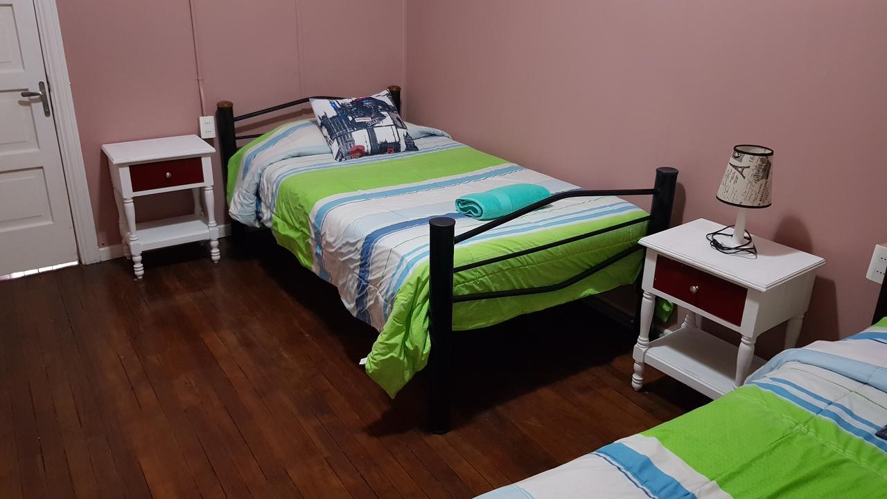 Hostal Viajeros Punta Arenas Ngoại thất bức ảnh